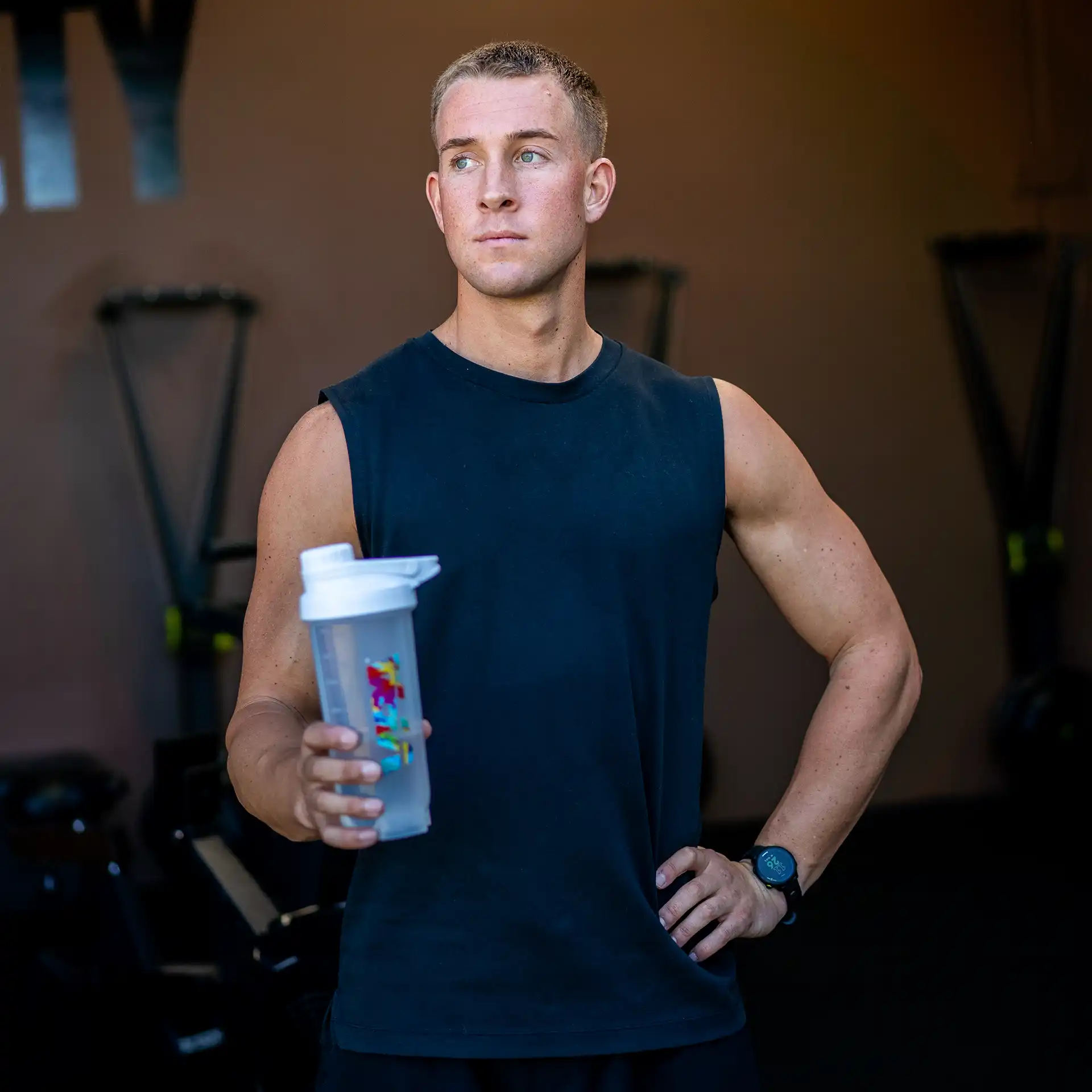 VPA 700ml White Shaker - Image 3